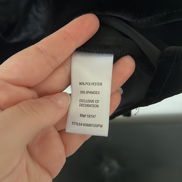 Pioneer Woman Velvet Peasant Top - Picture 10 of 15